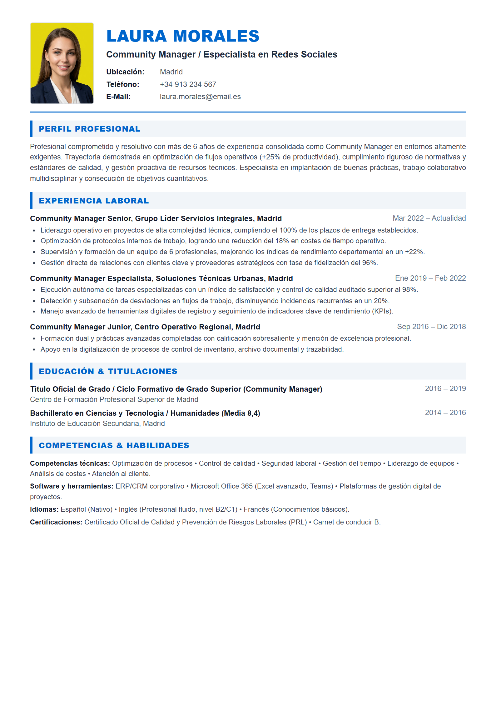Ejemplo de CV Community Manager / Especialista en Redes Sociales (Plantilla Profesional 303 - Formato A4)