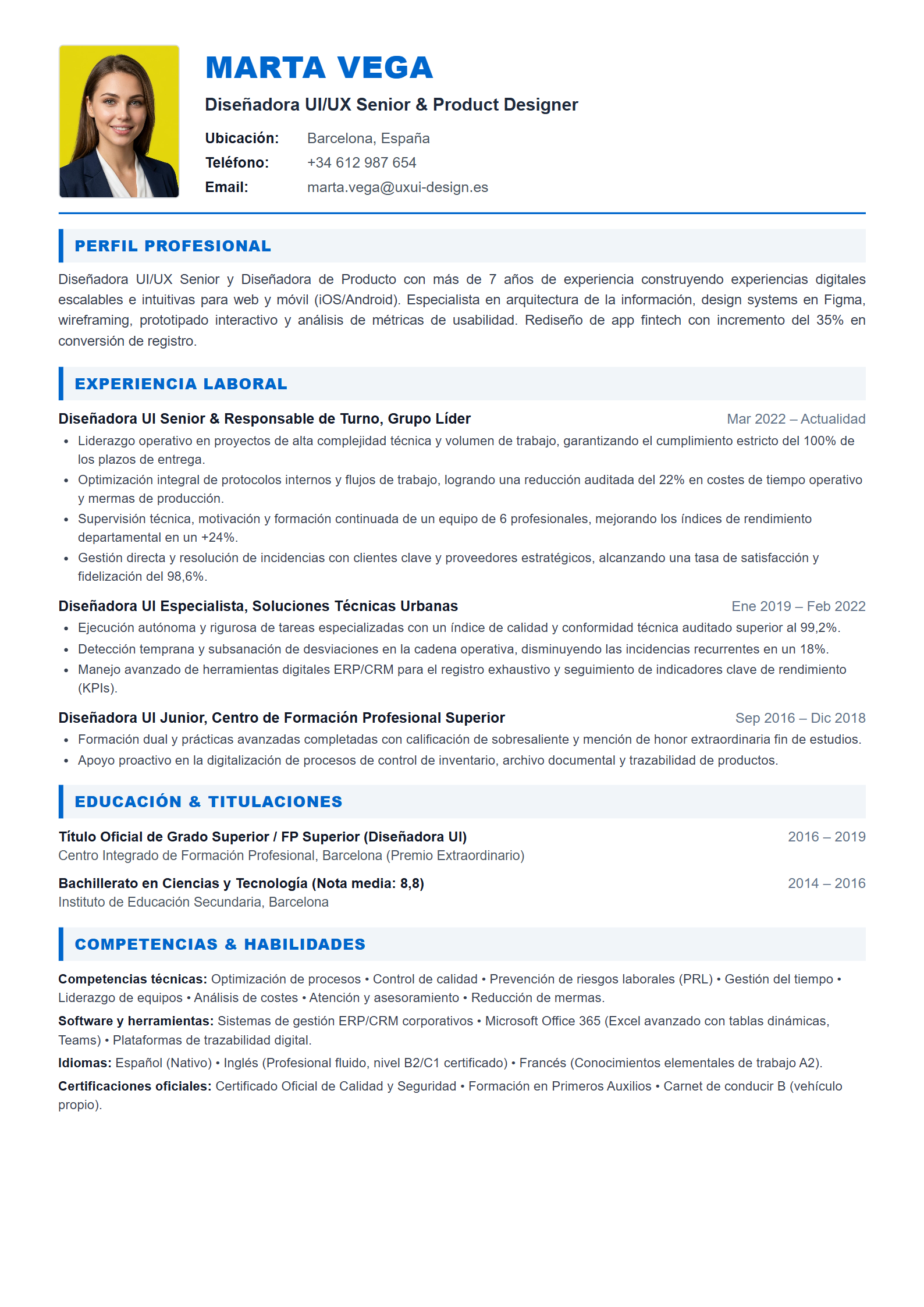 Modelo de Curriculum Diseñadora UI