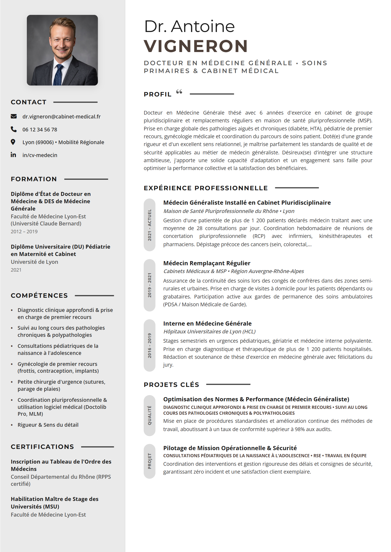 Exemple de CV Médecin Généraliste (Modèle Professionnel - Format A4)
